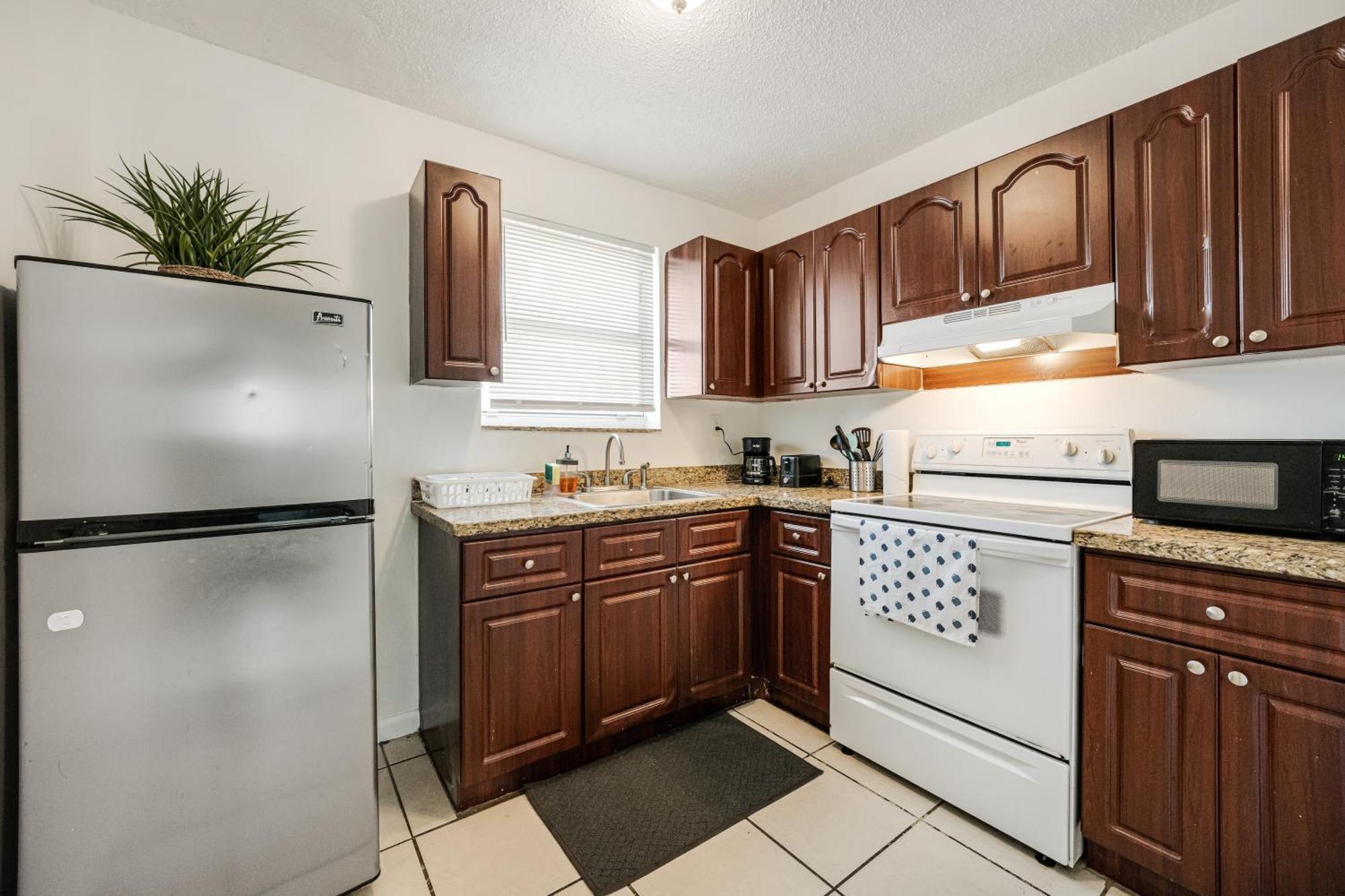 Apartment Stylish & 2br Close To Downtown