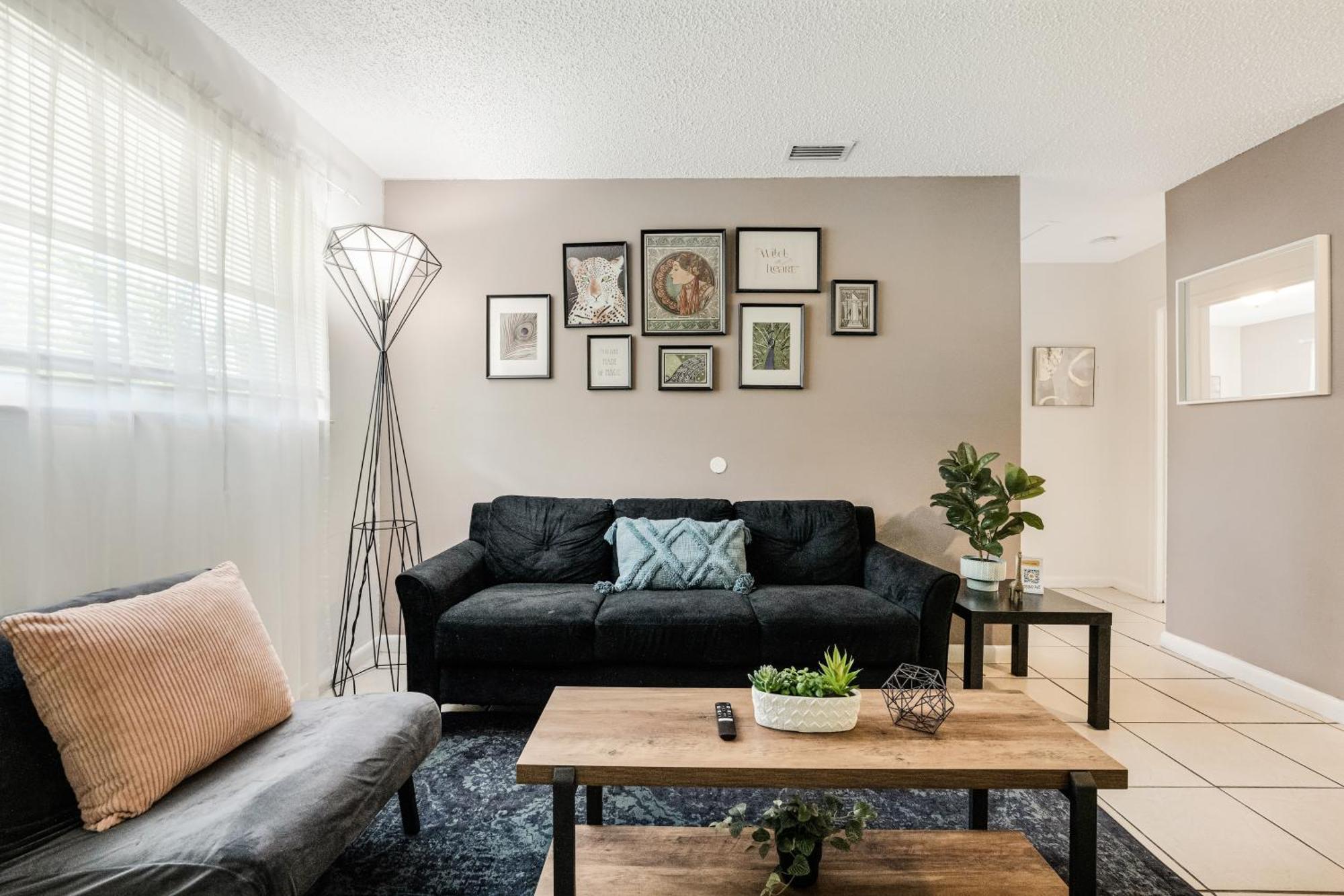 Stylish & 2br Close To Downtown Miami