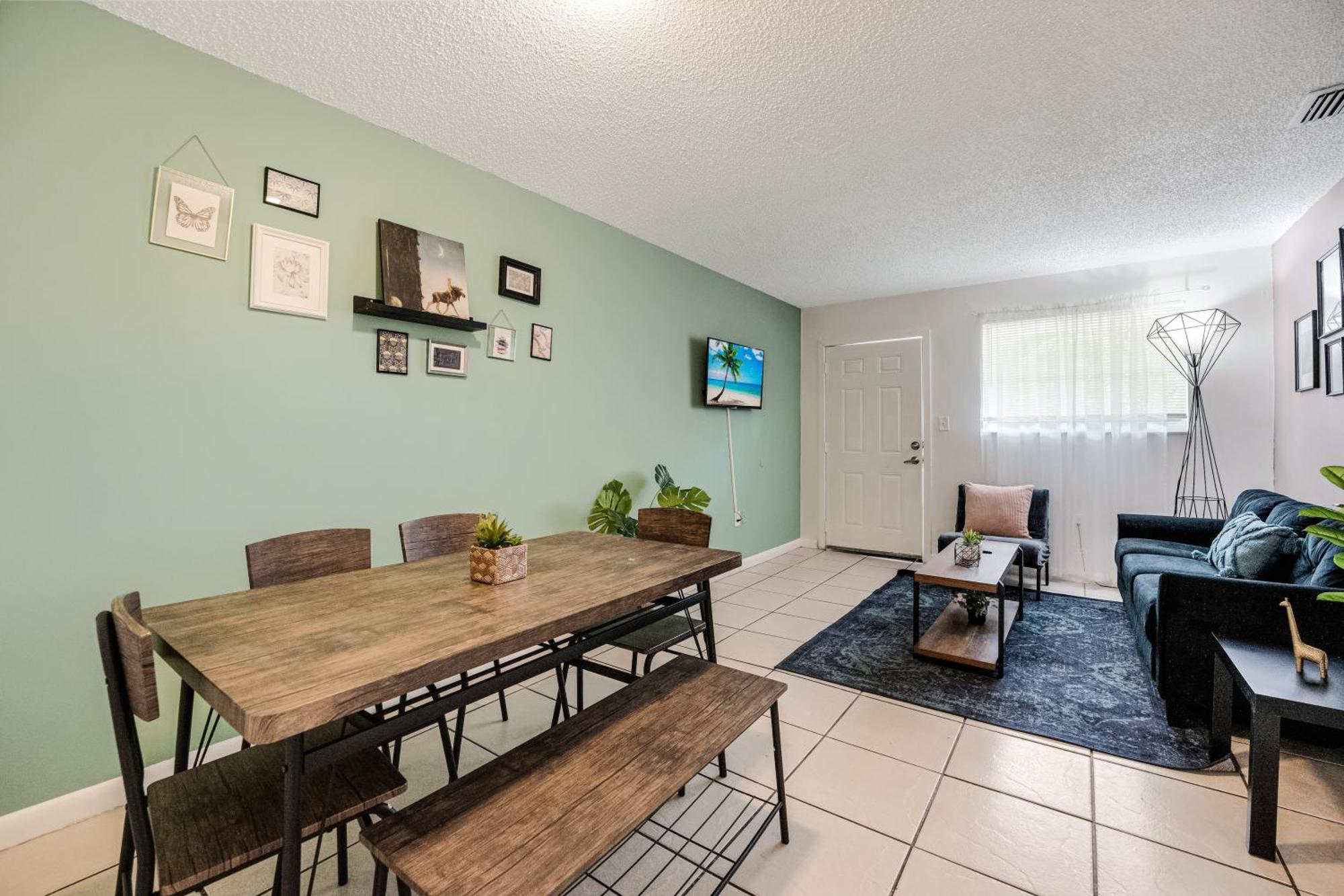 Stylish & 2br Close To Downtown Apartment Miami
